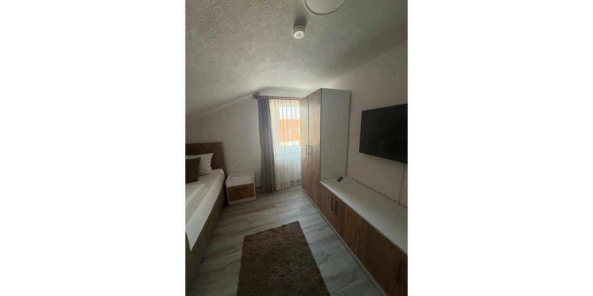 Dachgeschoßwohnung Waiblingen - 1 Zimmer, 15 m&sup2;, 700&euro; | Angebot:27541516