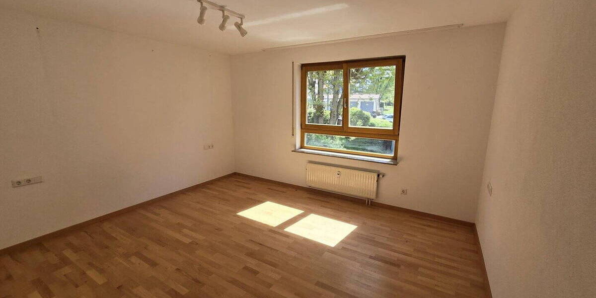 Etagenwohnung Stuttgart Untertürkheim - 4 Zimmer, 109 m&sup2;, 465.000&euro; | Angebot:26555091