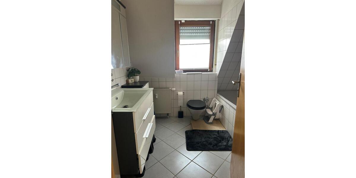 Maisonettenwohnung Weil der Stadt - 4.5 Zimmer, 92 m&sup2;, 389.000&euro; | Angebot:25660120