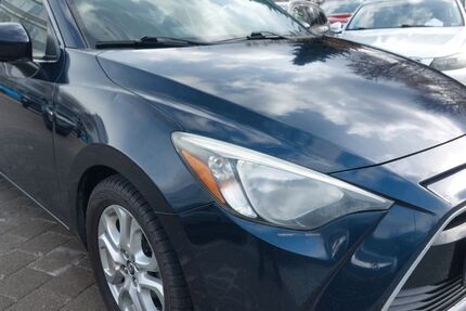 Toyota Yaris 147.193 km 8.499 &euro; Fellbach 70736