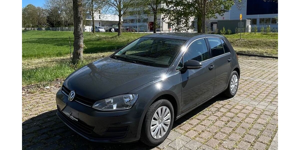 VW Golf 118.000 km 9.000 &euro; Renningen 71272