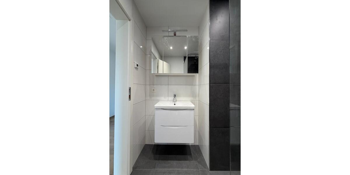 Etagenwohnung Leonberg - 3 Zimmer, 80 m&sup2;, 1.360&euro; | Angebot:27571600