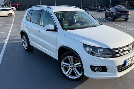 VW Tiguan 65.052 km 12.900 &euro; Leinfelden-Echterdingen 70771