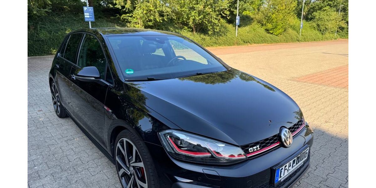 VW Golf 96.000 km 22.600 &euro; Vaihingen an der Enz 71665