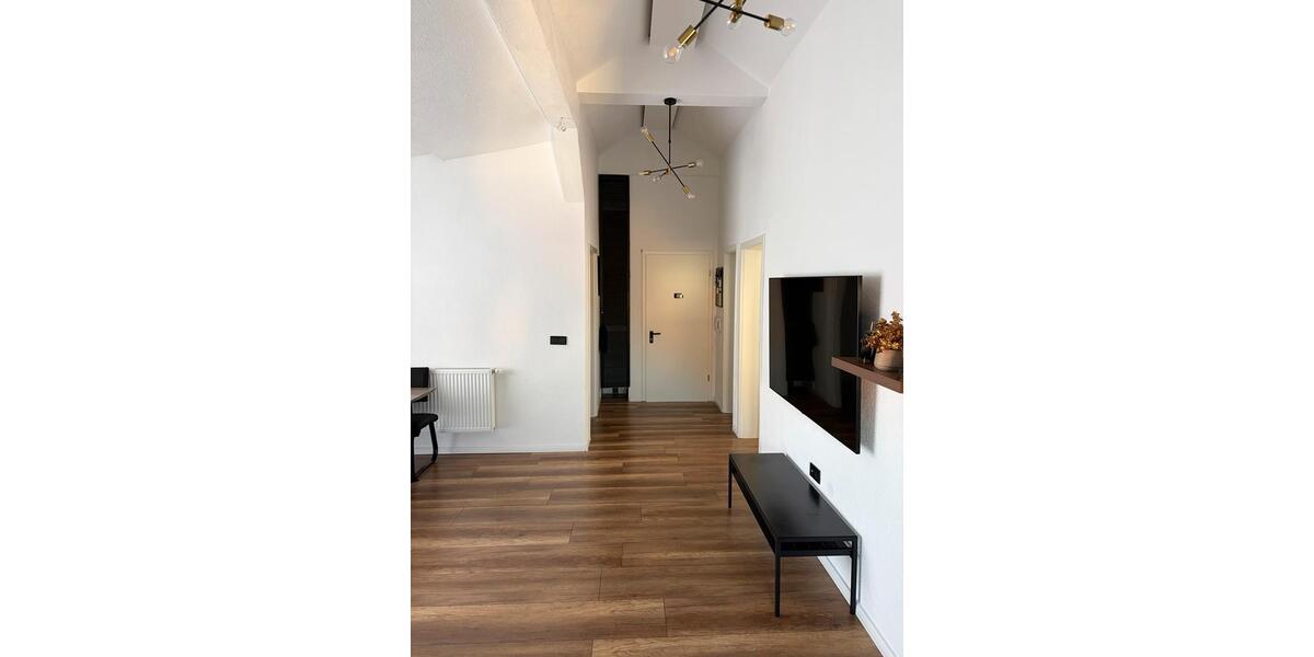 Dachgeschoßwohnung Schwaikheim - 3 Zimmer, 65 m&sup2;, 1.500&euro; | Angebot:25402484