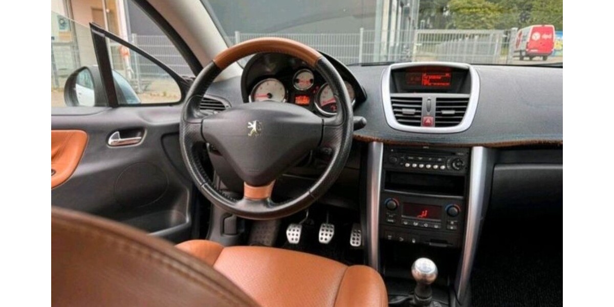 Peugeot 207 CC 107.800 km 4.500 &euro; Filderstadt 70794