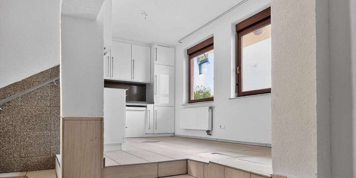 Mehrfamilienhaus in Stuttgart-Zuffenhausen - Mehrfamilienhaus, Wohnhaus Stuttgart Zuffenhausen | Angebot:25201617