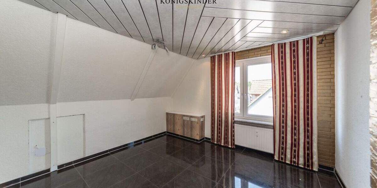 Mehrfamilienhaus, Wohnhaus Kirchheim am Neckar - 7 Zimmer, 164 m&sup2;, 449.000&euro; | Angebot:25676488