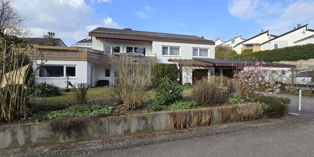 Einfamilienhaus Heimsheim - 10 Zimmer, 231 m&sup2;, 750.000&euro; | Angebot:25640051