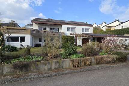 Haus Heimsheim - 10 Zimmer, 231 m&sup2;, 750.000&euro; | Angebot:25640051