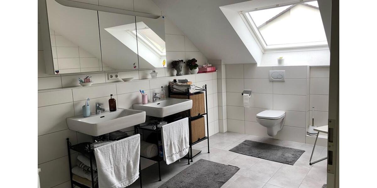 Einfamilienhaus Ludwigsburg Oßweil - 4.5 Zimmer, 142 m&sup2;, 2.030&euro; | Angebot:25322403