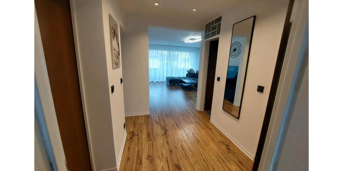 Etagenwohnung Sindelfingen Eichholz - 4.5 Zimmer, 87 m&sup2;, 1.380&euro; | Angebot:26041967