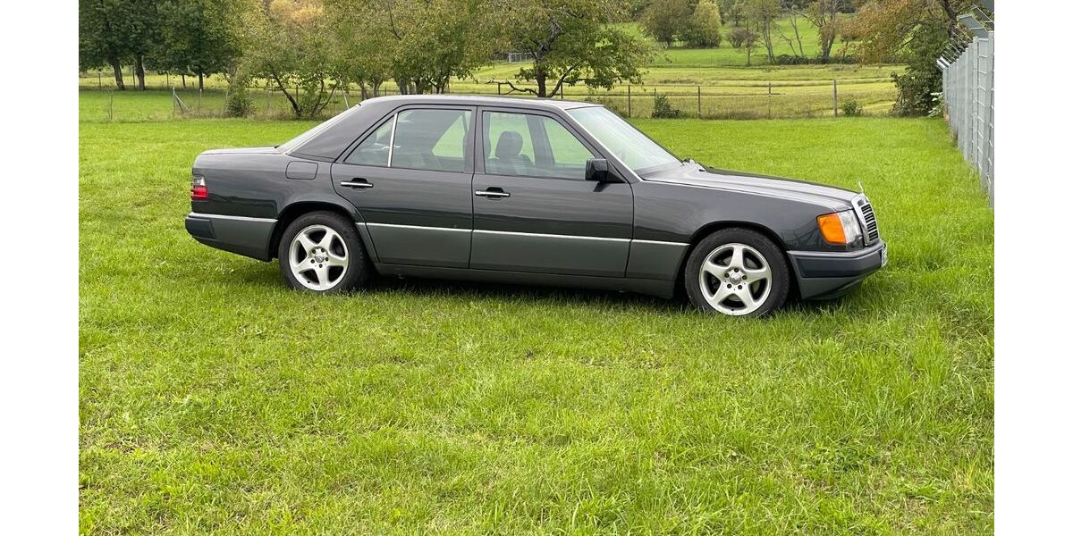 Mercedes-Benz E 220 261.000 km 6.490 &euro; Stuttgart 70619