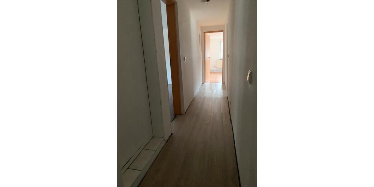 Etagenwohnung Pleidelsheim - 6 Zimmer, 110 m&sup2;, 1.690&euro; | Angebot:24839462