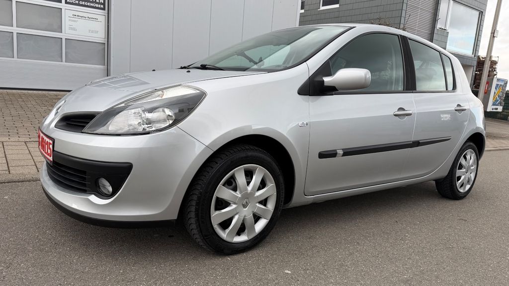 Renault Clio 79.000 km 5.200 &euro; Grafenau 71120