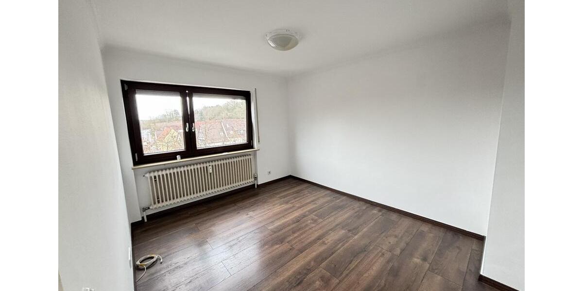 Etagenwohnung Freiberg am Neckar - 3 Zimmer, 75 m&sup2;, 249.000&euro; | Angebot:25512743