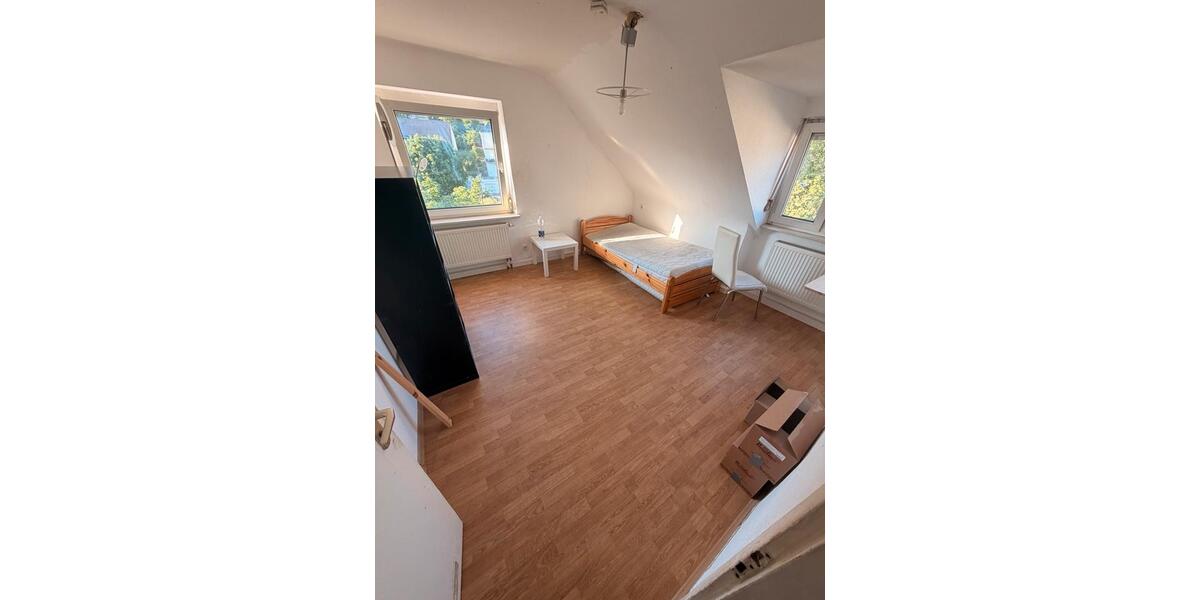 Dachgeschoßwohnung Stuttgart Bad Cannstatt - 1 Zimmer, 20 m&sup2;, 550&euro; | Angebot:26507749