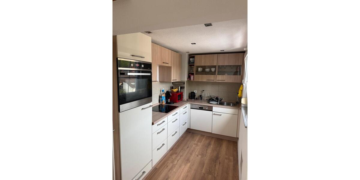 Dachgeschoßwohnung Weinstadt - 3 Zimmer, 65 m&sup2;, 1.100&euro; | Angebot:27543116