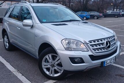 Mercedes-Benz ML 350 205.353 km 11.000 &euro; Stuttgart 70435