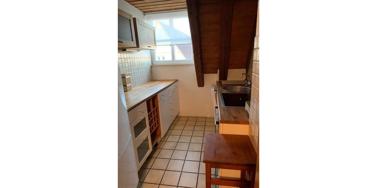 Dachgeschoßwohnung Ludwigsburg Hoheneck - 2.5 Zimmer, 70 m&sup2;, 210.000&euro; | Angebot:26844883