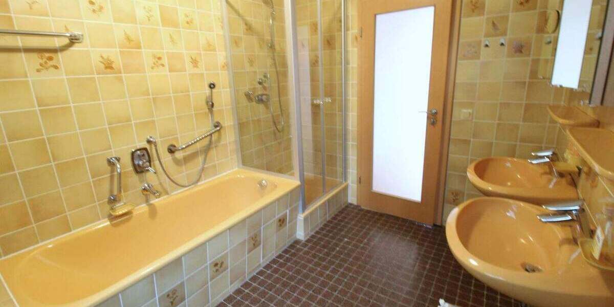 Bungalow Mühlacker Dürrmenz - 6 Zimmer, 162 m&sup2;, 549.000&euro; | Angebot:25684366