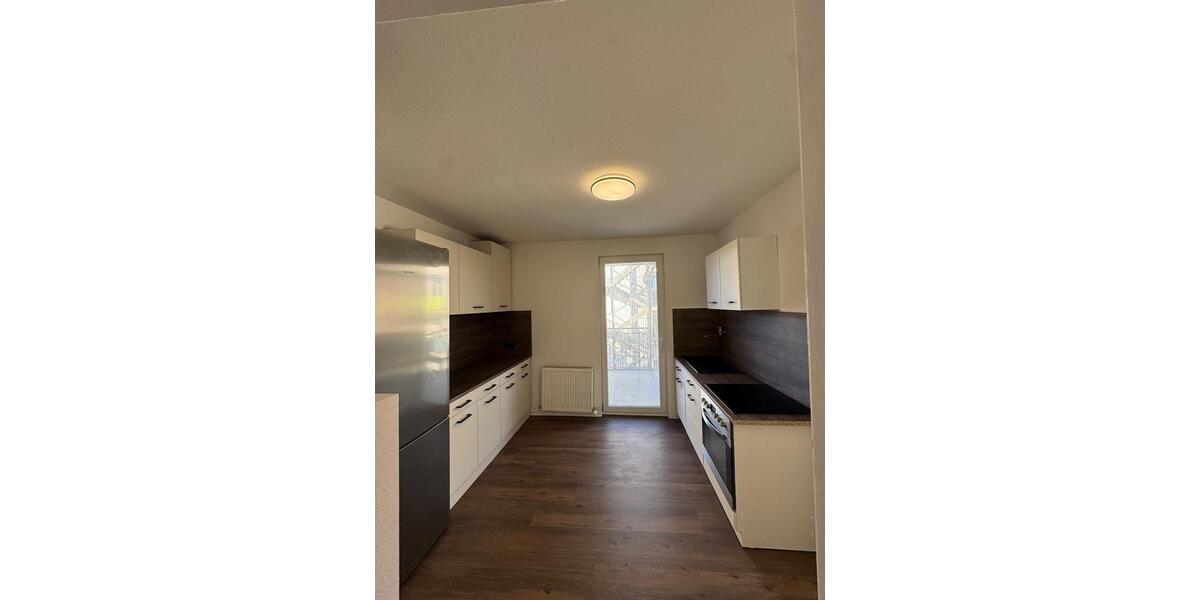 Etagenwohnung Heilbronn - 3 Zimmer, 85 m&sup2;, 1.300&euro; | Angebot:25334954