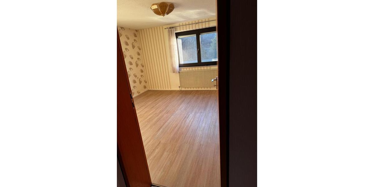 Mehrfamilienhaus, Wohnhaus Backnang - 8 Zimmer, 163 m&sup2;, 423.000&euro; | Angebot:27153401