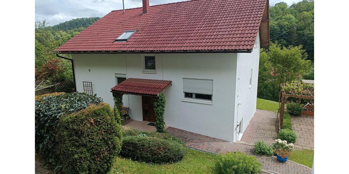 Dachgeschoßwohnung Spiegelberg - 4 Zimmer, 83 m&sup2;, 770&euro; | Angebot:27539446