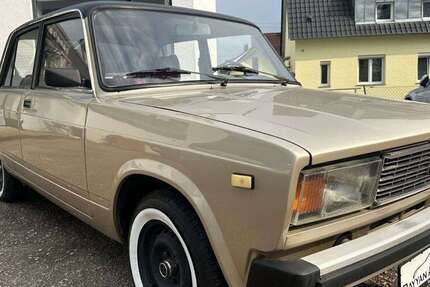 Lada Nova 46.651 km 7.990 &euro; Unterensingen 72669