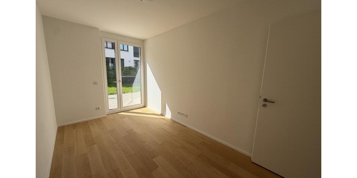 Erdgeschoßwohnung Stuttgart Feuerbach - 3 Zimmer, 80 m&sup2;, 1.900&euro; | Angebot:26375221