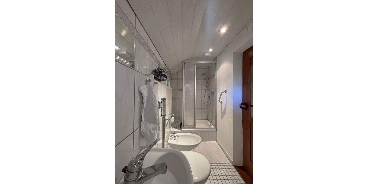 Einfamilienhaus Böblingen - 6 Zimmer, 196 m&sup2;, 895.000&euro; | Angebot:25733305