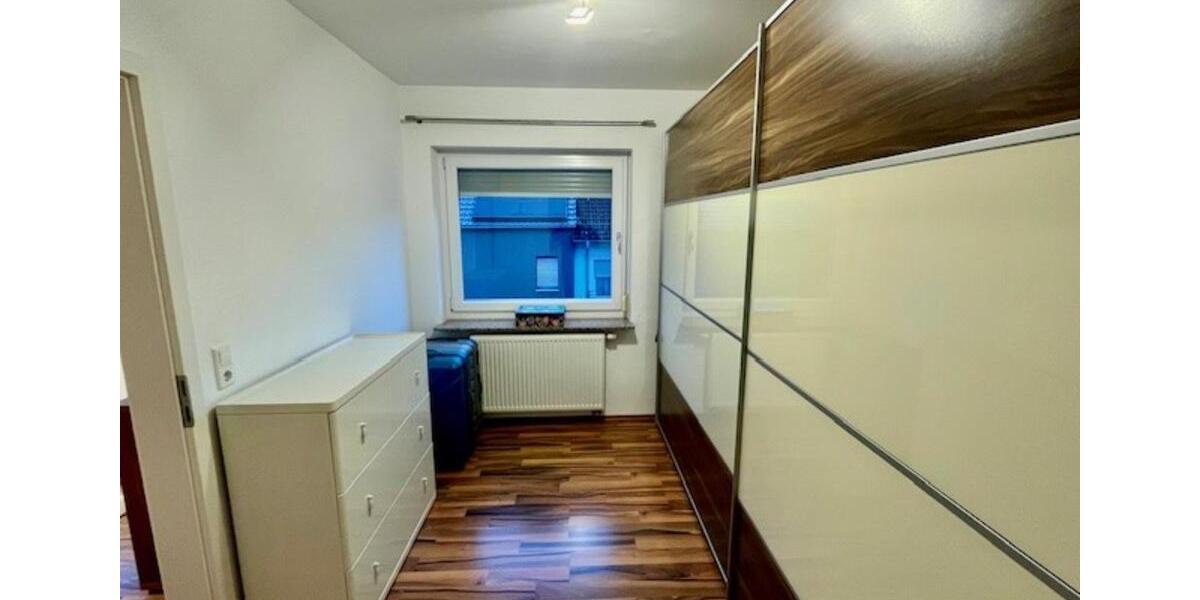 Reihenhaus Weinstadt - 8.5 Zimmer, 247 m&sup2;, 1.120.000&euro; | Angebot:25612294