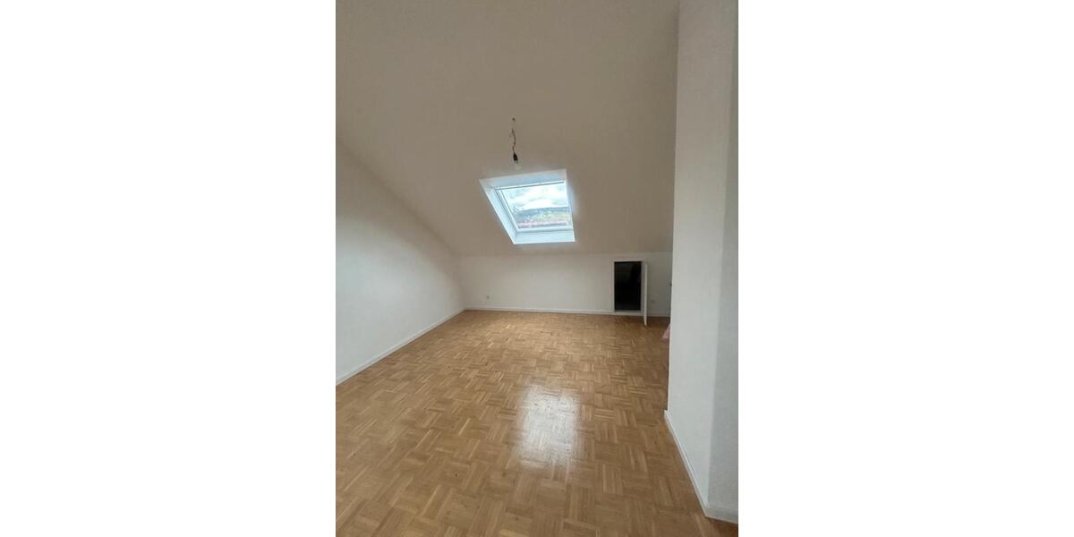 Dachgeschoßwohnung Remshalden - 1 Zimmer, 30 m&sup2;, 700&euro; | Angebot:25660044