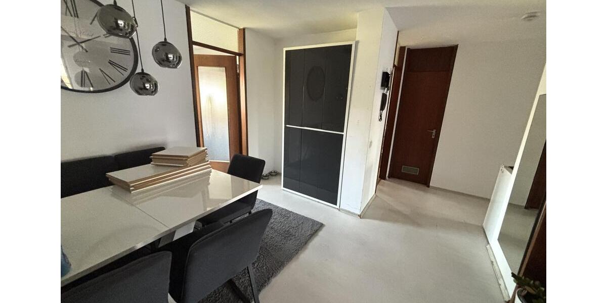 Etagenwohnung Ludwigsburg Oßweil - 3.5 Zimmer, 83 m&sup2;, 1.060&euro; | Angebot:25789024