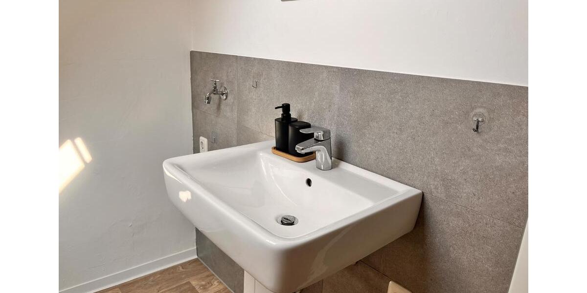 Dachgeschoßwohnung Sachsenheim - 1 Zimmer, 39 m&sup2;, 740&euro; | Angebot:27587418