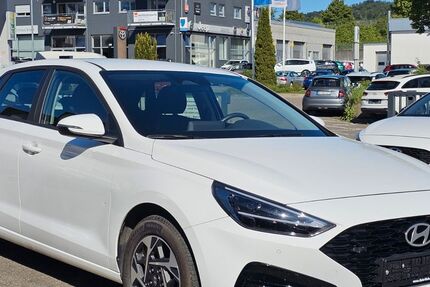 Hyundai i30 26.406 km 17.500 &euro; Leonberg 71229