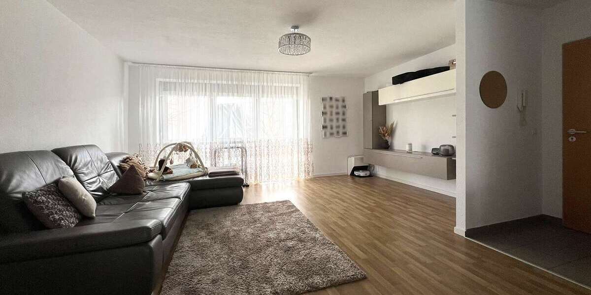Etagenwohnung Kornwestheim - 3.5 Zimmer, 88 m&sup2;, 1.075&euro; | Angebot:25931813