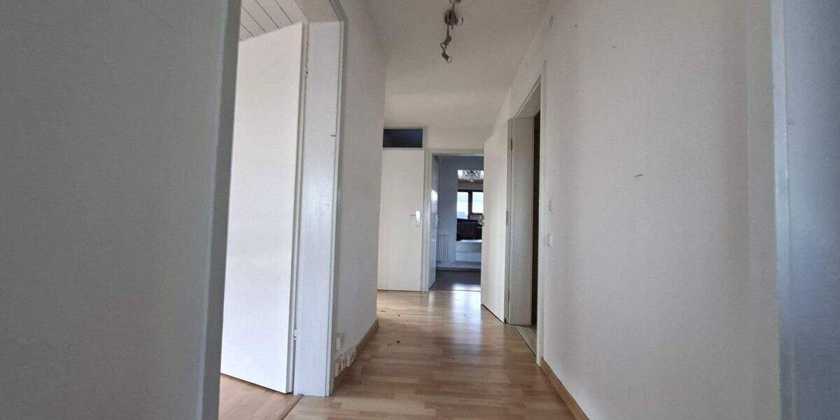 Einfamilienhaus Böblingen Dagersheim - 9 Zimmer, 200 m&sup2;, 730.000&euro; | Angebot:25671732