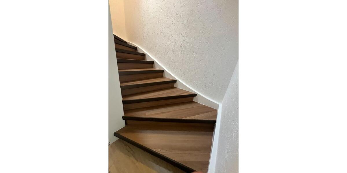 Dachgeschoßwohnung Stuttgart Zuffenhausen - 2 Zimmer, 50 m&sup2;, 900&euro; | Angebot:25312597