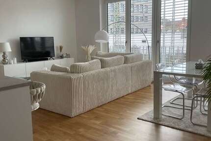 Wohnung Schorndorf - 2 Zimmer, 82 m&sup2;, 1.150&euro; | Angebot:25627945