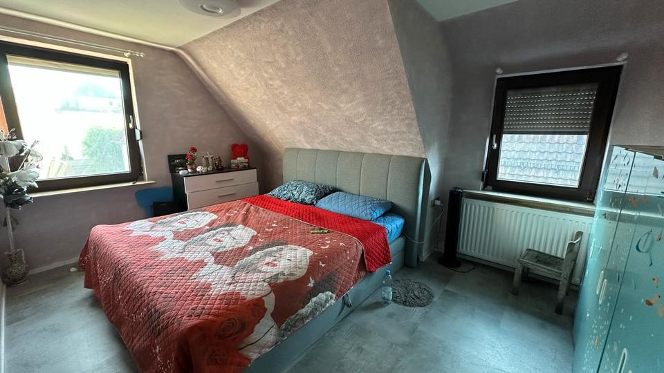 Dachgeschoßwohnung Heilbronn Böckingen - 4 Zimmer, 74 m&sup2;, 275.000&euro; | Angebot:25368878