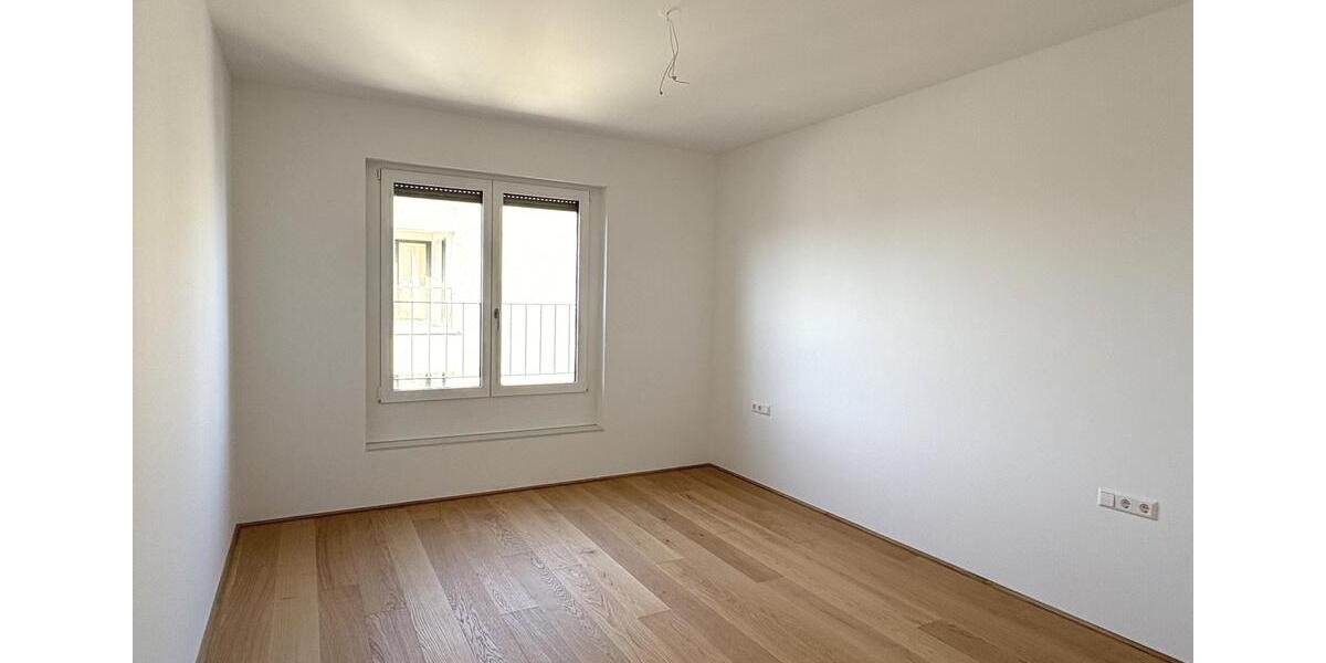 Dachgeschoßwohnung Leonberg - 3 Zimmer, 99 m&sup2;, 2.083&euro; | Angebot:23712851