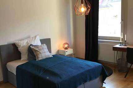 Zimmer Stuttgart Hölderlinplatz - 595&euro; | Angebot:25936707