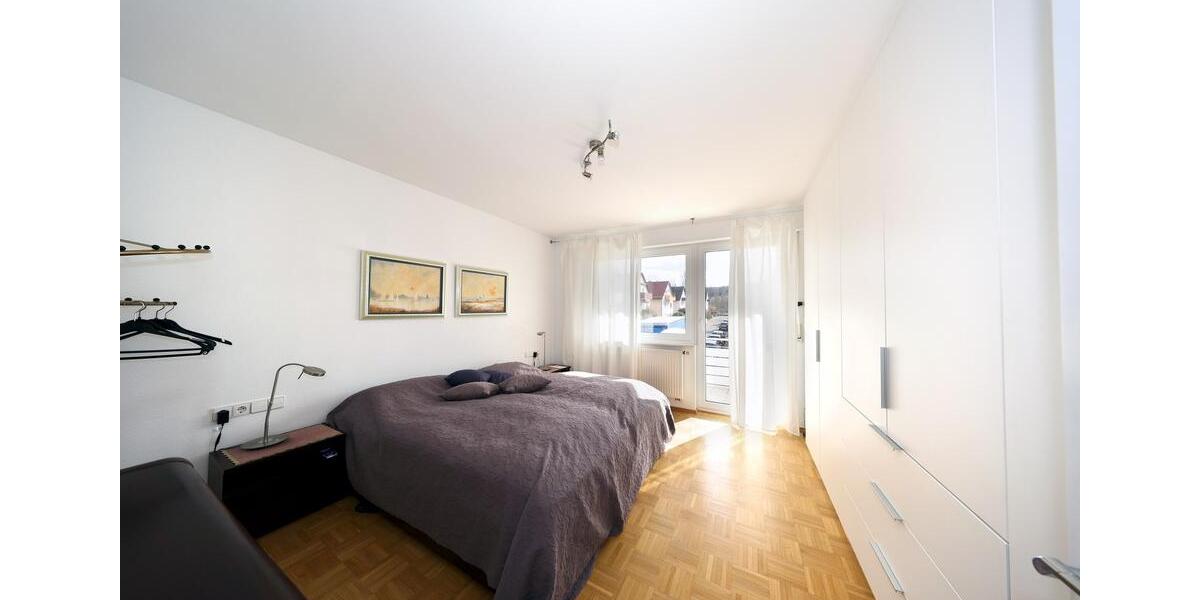 Etagenwohnung Schwieberdingen - 4.5 Zimmer, 110 m&sup2;, 2.000&euro; | Angebot:24678659