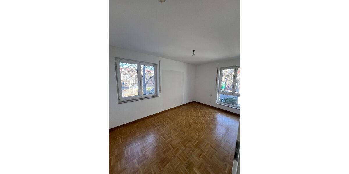Etagenwohnung Esslingen am Neckar Hegensberg - 3 Zimmer, 70 m&sup2;, 790&euro; | Angebot:26235879