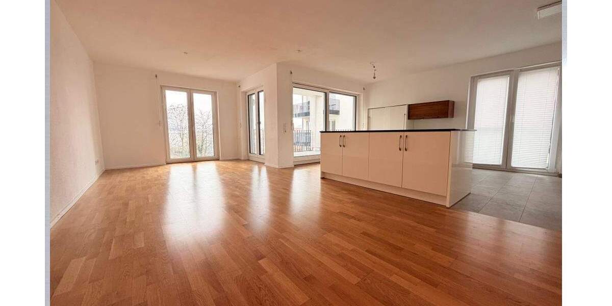 Etagenwohnung Stuttgart Feuerbach - 3 Zimmer, 93 m&sup2;, 1.470&euro; | Angebot:25704074