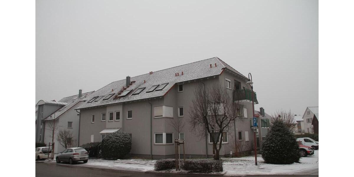 Dachgeschoßwohnung Brackenheim - 4.5 Zimmer, 97 m&sup2;, 1.150&euro; | Angebot:27580019