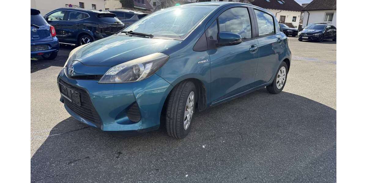Toyota Yaris 132.000 km 5.200 &euro; Winterbach 73650