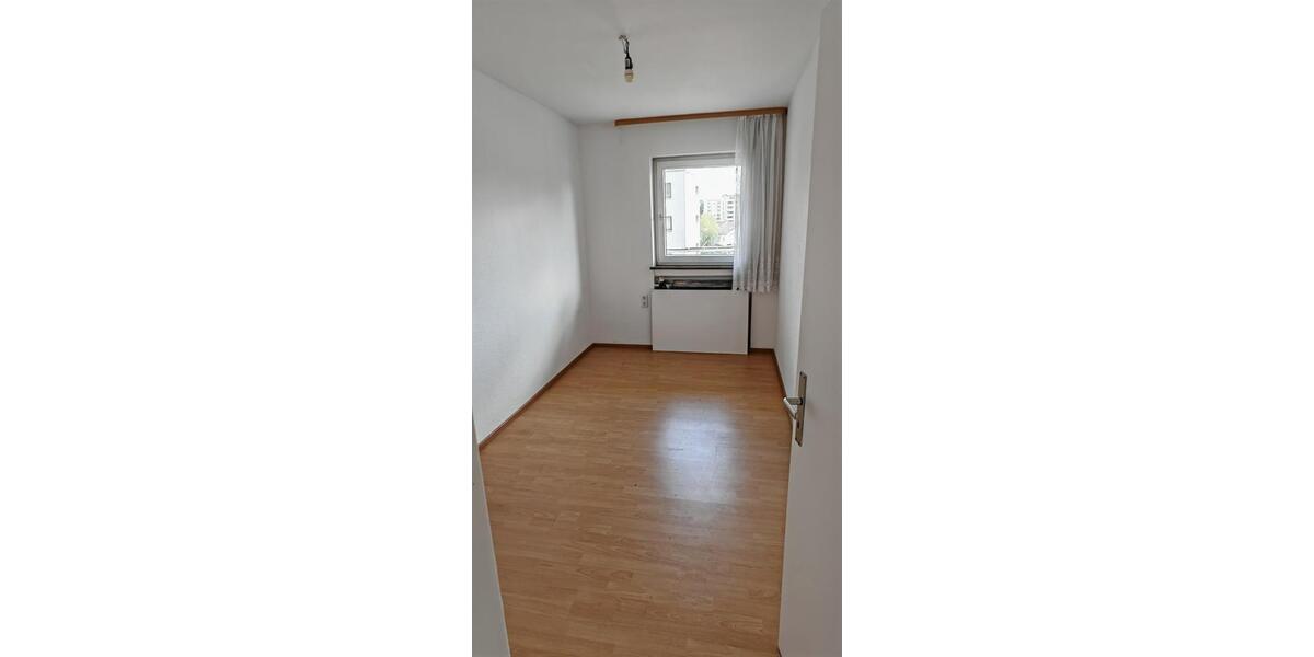 Etagenwohnung Stuttgart Mühlhausen - 3 Zimmer, 70 m&sup2;, 240.000&euro; | Angebot:25498029