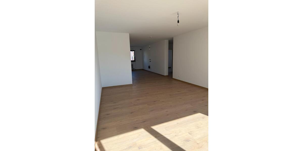 Etagenwohnung Leonberg - 3 Zimmer, 80 m&sup2;, 1.360&euro; | Angebot:27571600